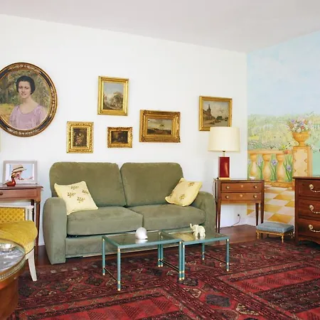 Boileau - 6 Adults Apartment Paris